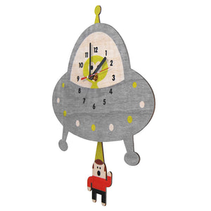 Alien Abduction Wall Clock Flying Saucer Outer Space UFO Abducting Pendulum Wooden Wall Clock Kid Room Decoration Geek Gift