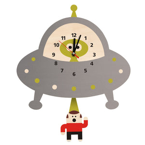 Alien Abduction Wall Clock Flying Saucer Outer Space UFO Abducting Pendulum Wooden Wall Clock Kid Room Decoration Geek Gift